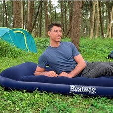 Надувний велюровий полуторний матрац з підголовником, вбудований ножний насос Bestway Pavillo 67224  (LM)