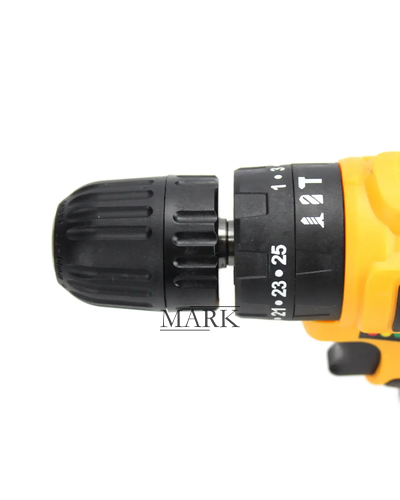 Аккумуляторный беспроводной шуруповерт с набором инструментов и кейсом для хранения 2 аккумулятора в комплекте DeWALT DCD771 (24V, 6AH) Аккумуляторный беспроводной шуруповерт с набором инструментов и кейсом для хранения 2 аккумулятора в комплекте DeWALT DCD771 (24V, 6AH)